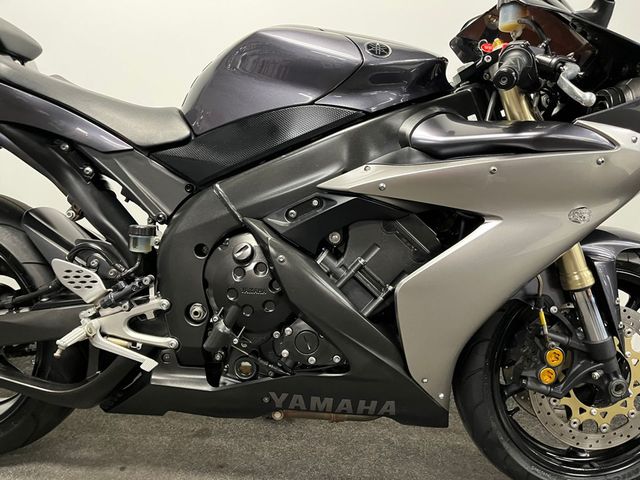 yamaha - yzf-r1