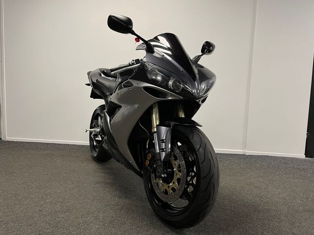 yamaha - yzf-r1