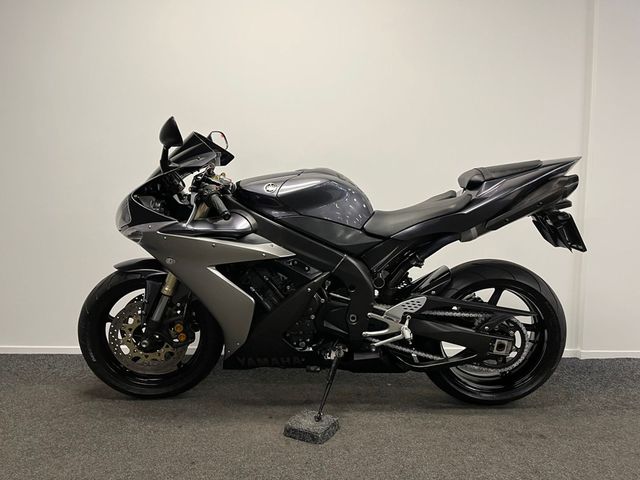 yamaha - yzf-r1
