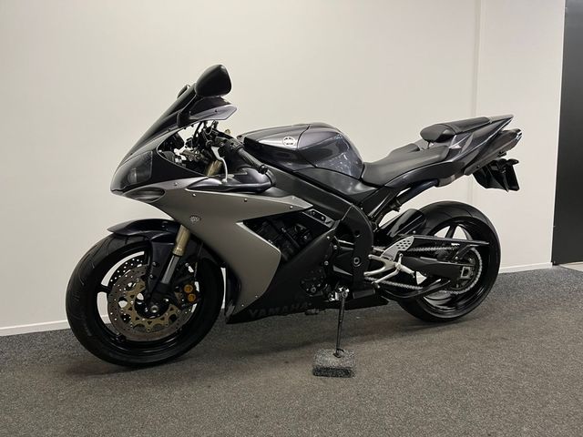 yamaha - yzf-r1