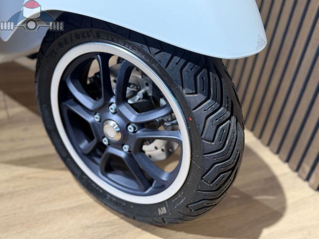 vespa - gts-300-hpe