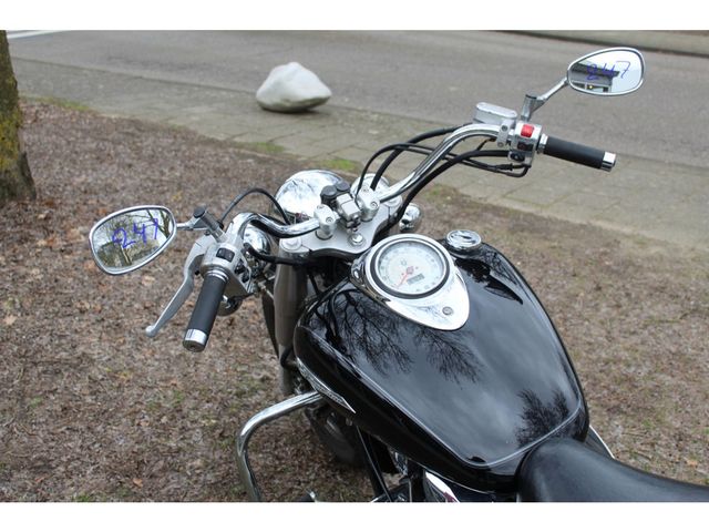 yamaha - xvs-1100-dragstar