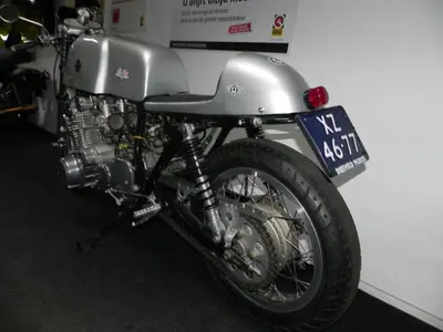 SUZUKI GS 750 – foto 4