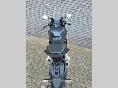 HONDA CBR 650 R – foto 4