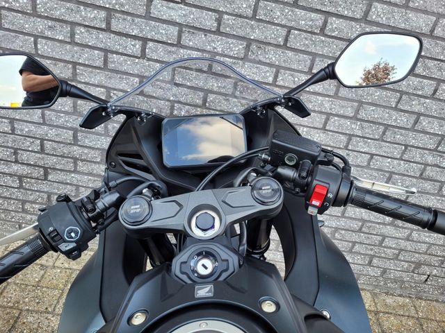 honda - cbr-650-r