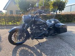 HARLEY-DAVIDSON ROAD KING SPECIAL