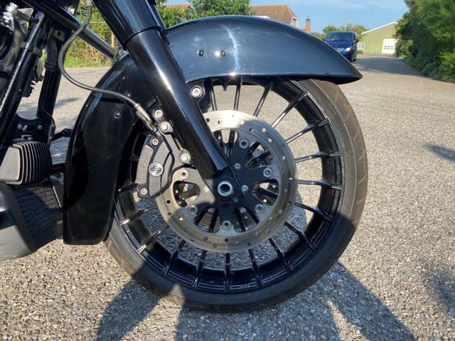 harley-davidson - road-king-special