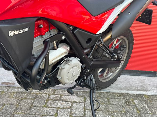 husqvarna - tr-650-strada-abs