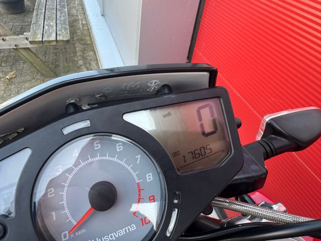 husqvarna - tr-650-strada-abs