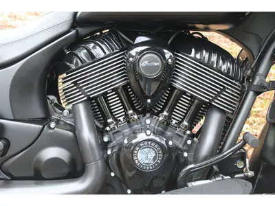 INDIAN MOTORCYCLE CHIEFTAIN DARK HORSE – foto 2