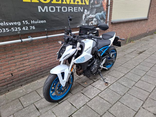 suzuki - gsx-8s