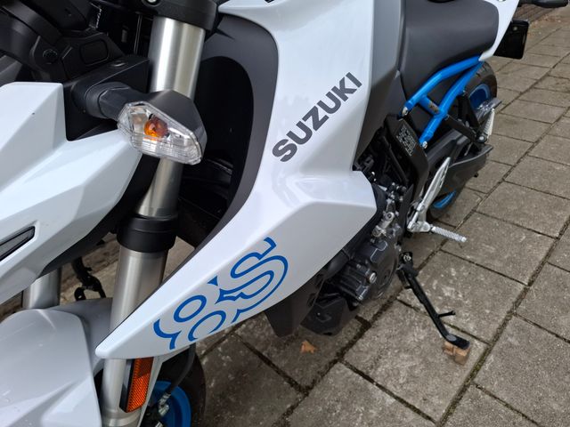 suzuki - gsx-8s