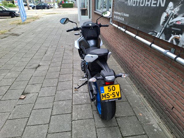 suzuki - gsx-8s