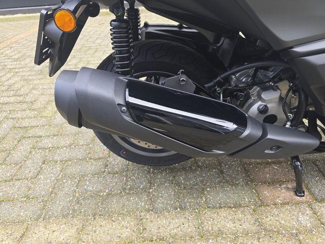yamaha - x-max-300-abs