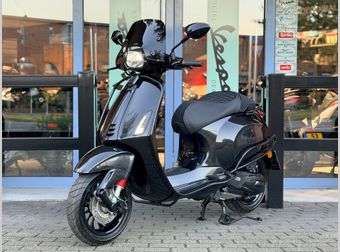 Vespa Sprint 125 I-GET ABS 2025 nieuw