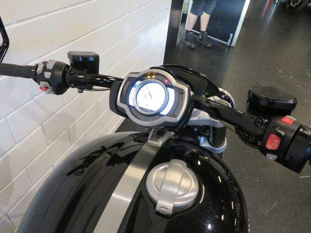 triumph - rocket-iii