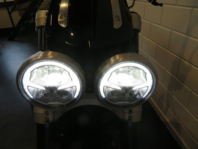 triumph - rocket-iii