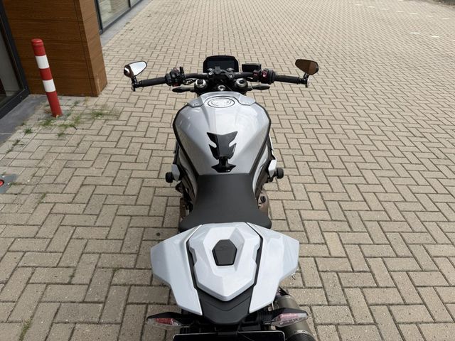 bmw - s-1000-r