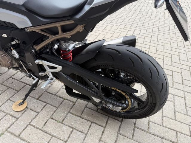 bmw - s-1000-r