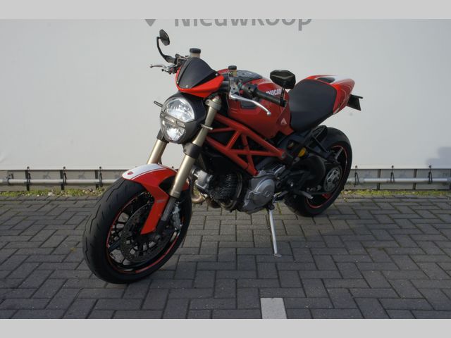 ducati - m-1100-evo