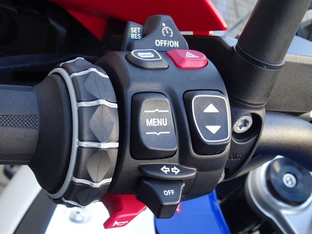 bmw - r-1300-gs-adventure-trophy