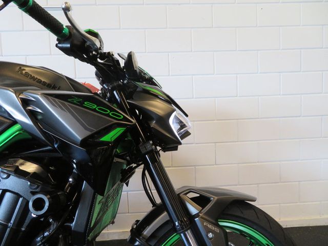 kawasaki - z900