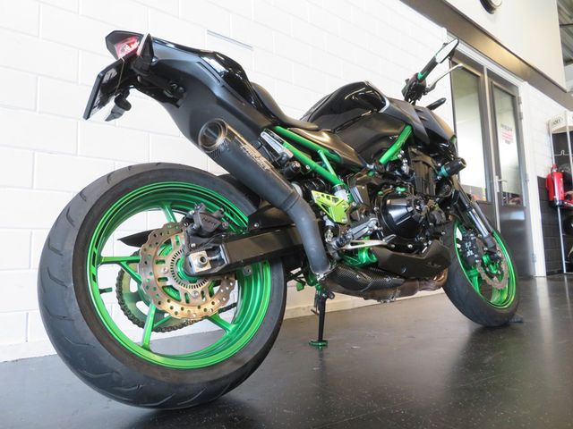 kawasaki - z900