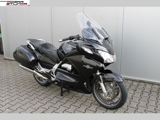 honda - st-1300-pan-european