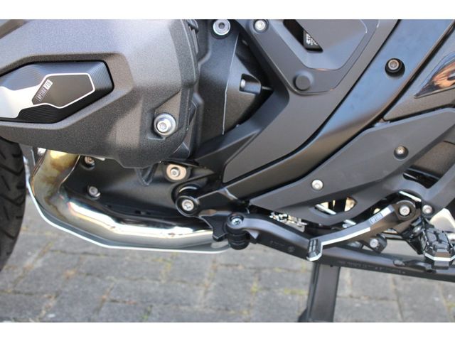 bmw - r-1300-gs