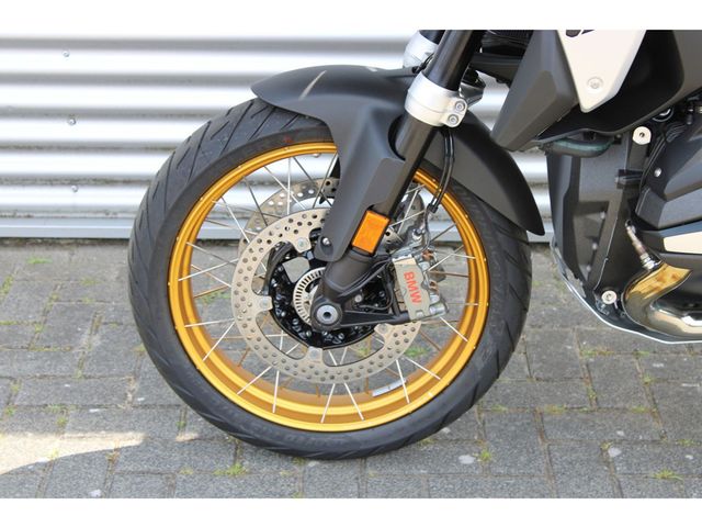bmw - r-1300-gs