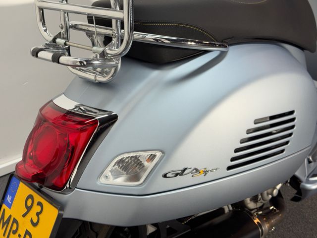 vespa - gts-300-super-sport