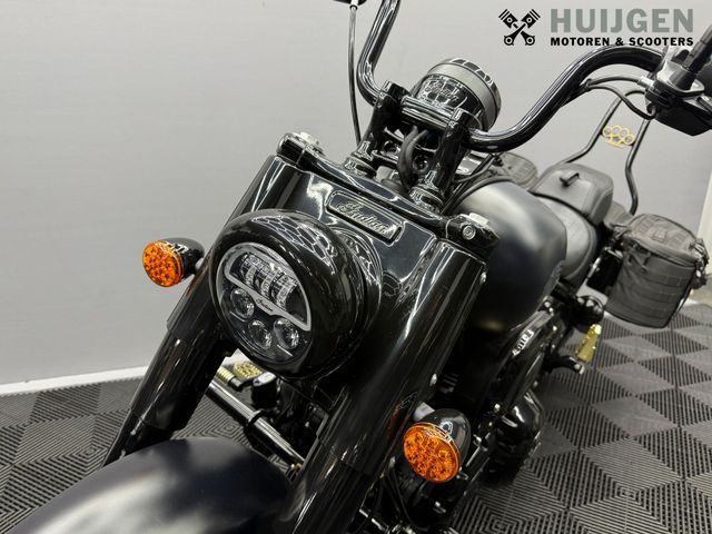 indian - chief-bobber-dark-horse