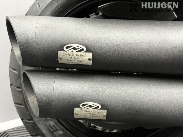 indian - chief-bobber-dark-horse