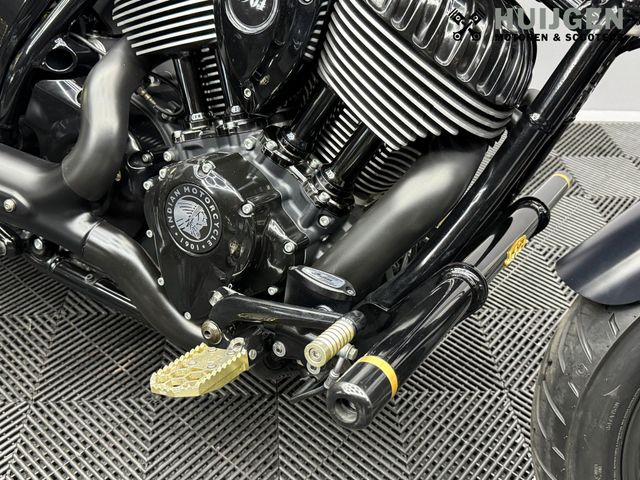 indian - chief-bobber-dark-horse