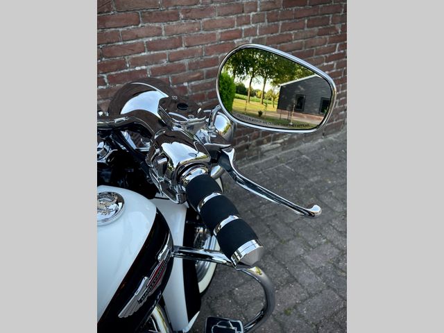 harley-davidson - softail-deluxe-flstni