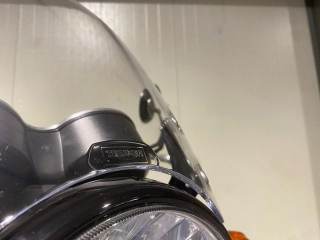 triumph - bonneville-t-120-black