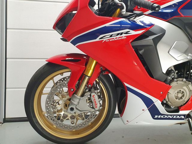 honda - cbr-1000-rr-fireblade-sp