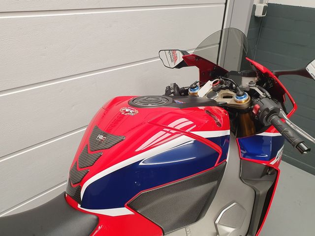 honda - cbr-1000-rr-fireblade-sp