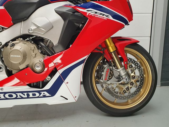 honda - cbr-1000-rr-fireblade-sp