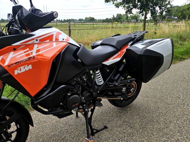 ktm - 1290-super-adventure-s