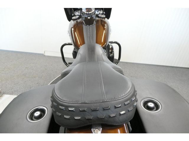 harley-davidson - heritage-softail-classic-107-flhcs