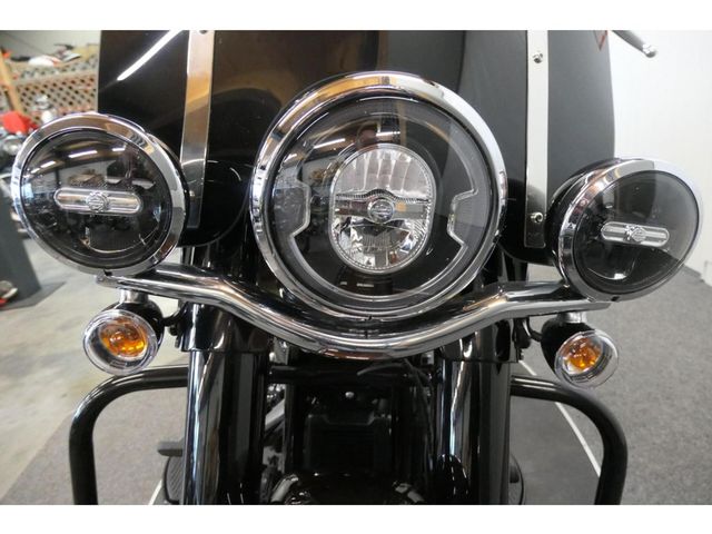 harley-davidson - heritage-softail-classic-107-flhcs