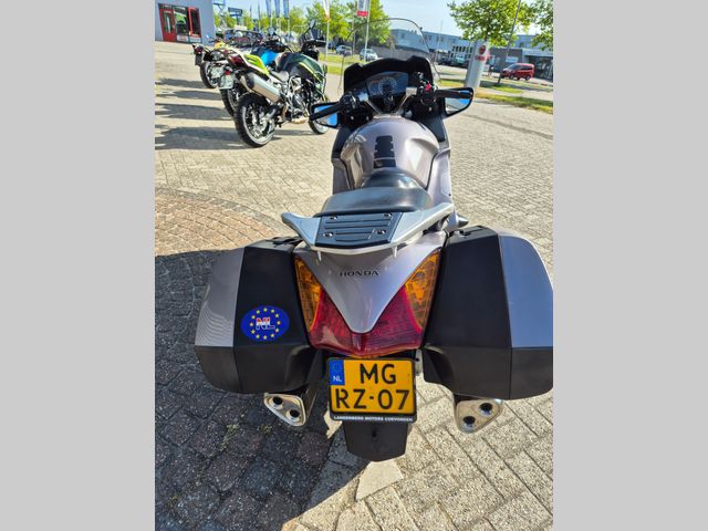 honda - st-1300-pan-european-abs