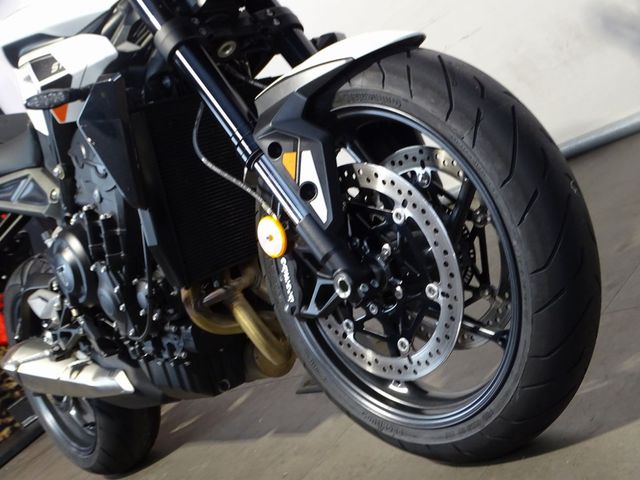 triumph - street-triple-r