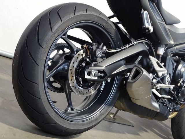 triumph - street-triple-r