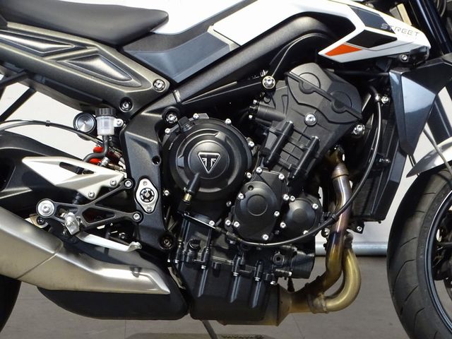 triumph - street-triple-r