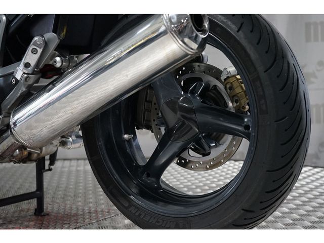 moto-guzzi - breva-1100