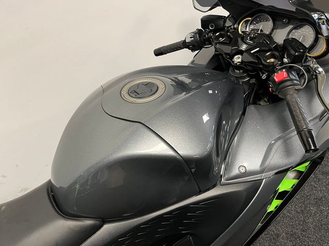 suzuki - gsx-r-1300-hayabusa