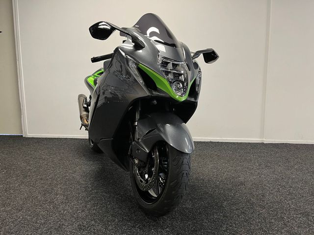 suzuki - gsx-r-1300-hayabusa