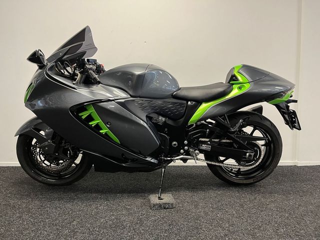 suzuki - gsx-r-1300-hayabusa